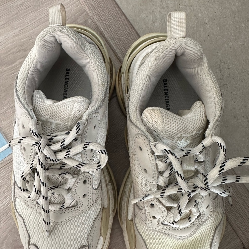 Used Womans balenciaga sneakers in size 37 - Picture 6 of 6